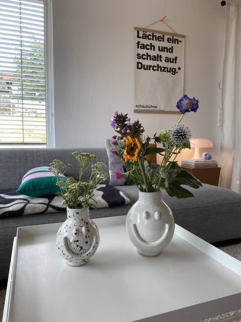 Farbenfroher Mix & Match im Wohnzimmer von @lavreni1